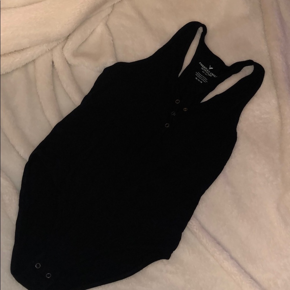 SO CUTE button up body suit with snaps